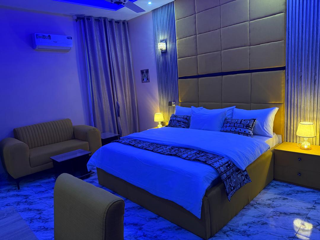 Luxury Suite