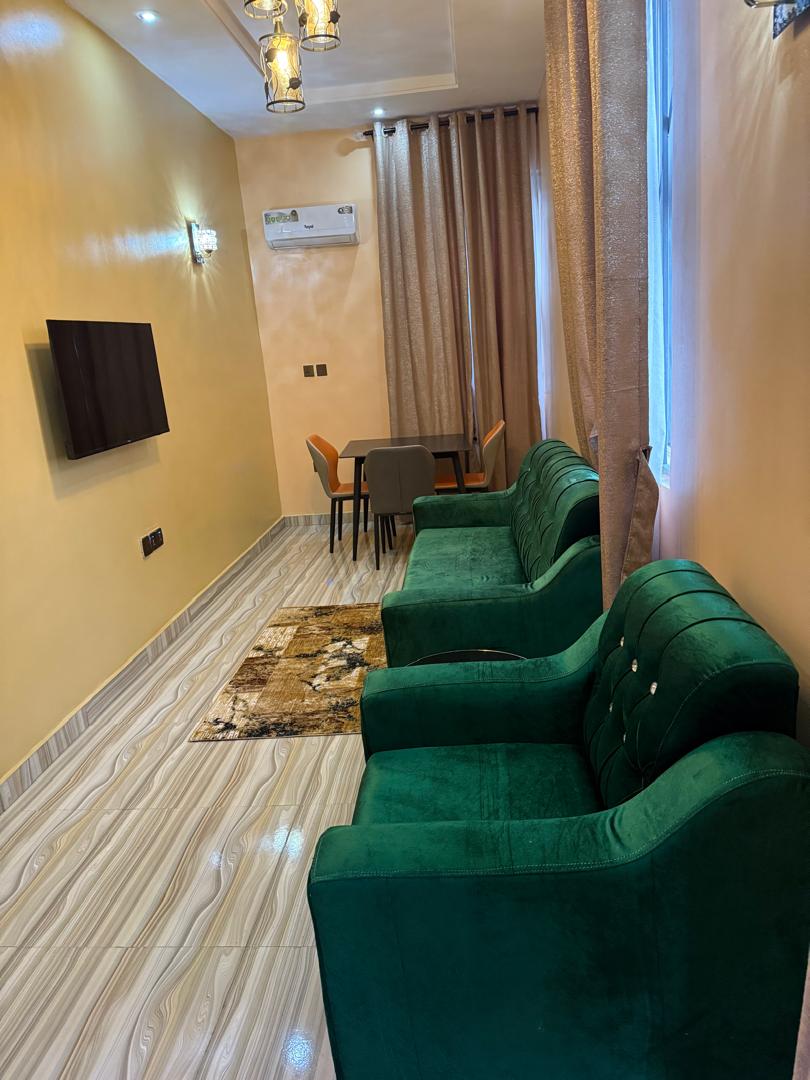 Luxury Suite — parlour